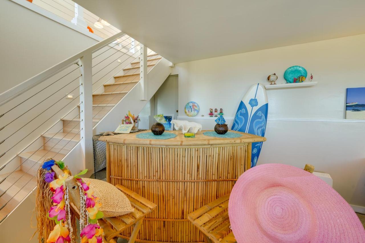 Stunning Home In Coupeville With Deck And Beach Access 外观 照片
